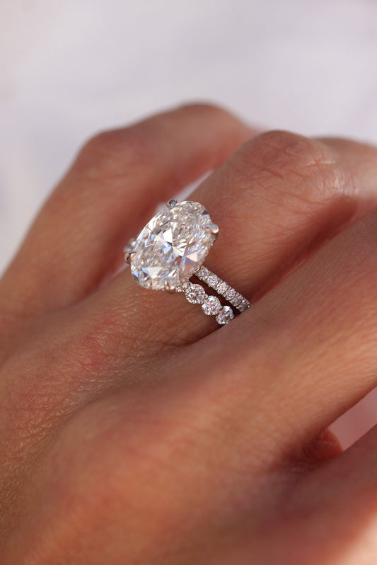 0.35 TCW Round Diamond Curved Pave DEF/VVS Lab Grown Wedding Band