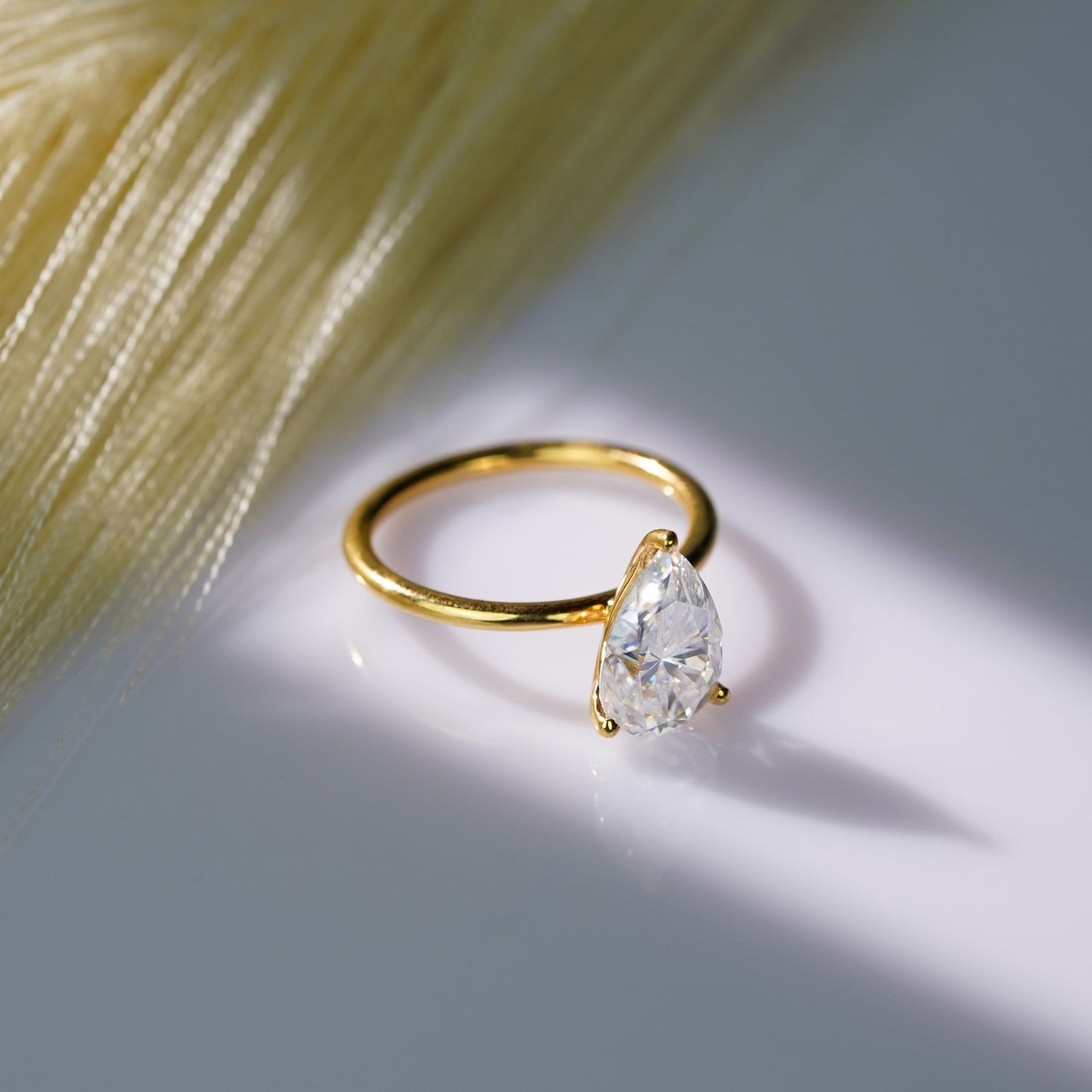 Oval Solitaire Engagement Ring – 2 CT Lab Grown Diamond