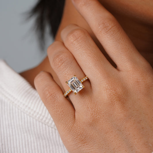 Oval Solitaire Engagement Ring – 2 CT Lab Grown Diamond
