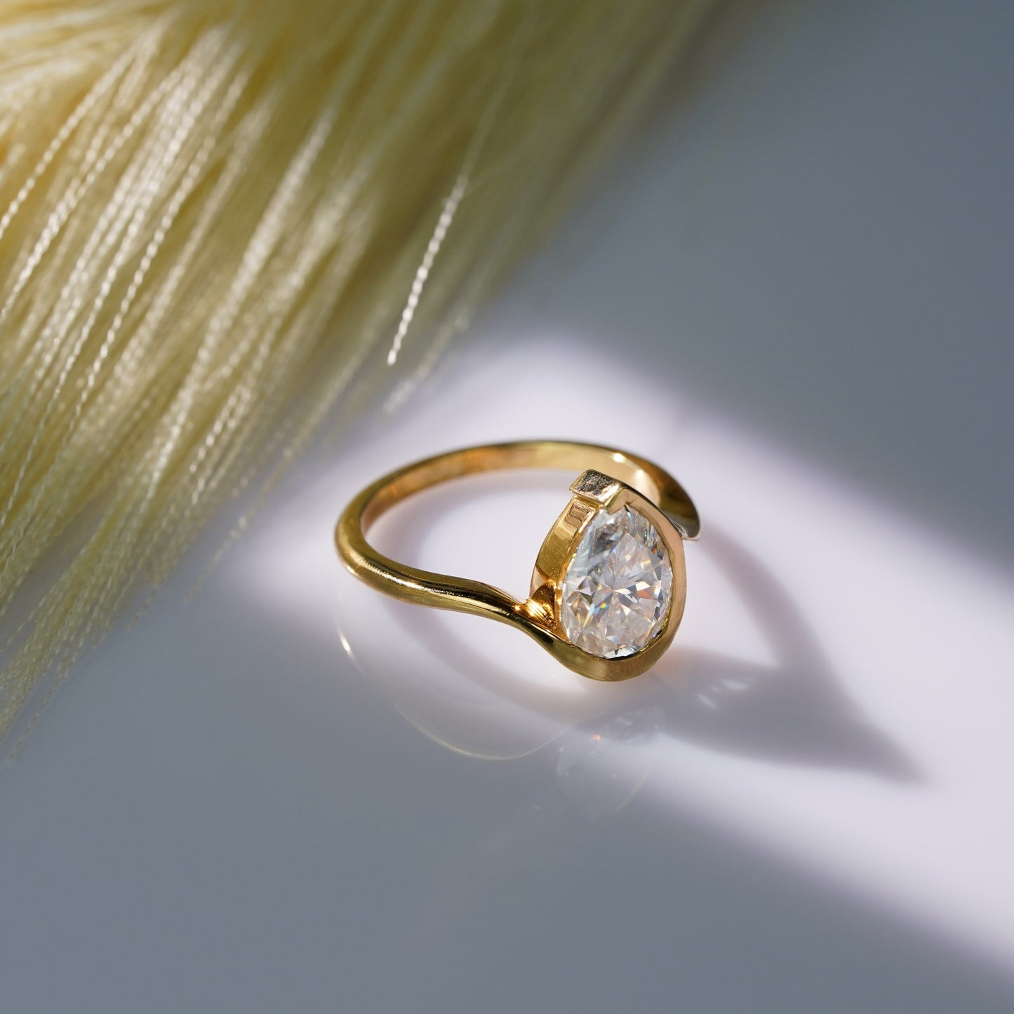 Oval Solitaire Engagement Ring – 2 CT Lab Grown Diamond