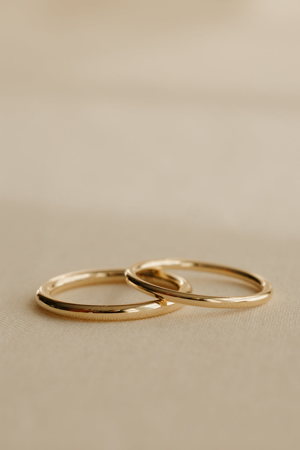 0.13 TCW Round Twisted Moissanite Wedding Band