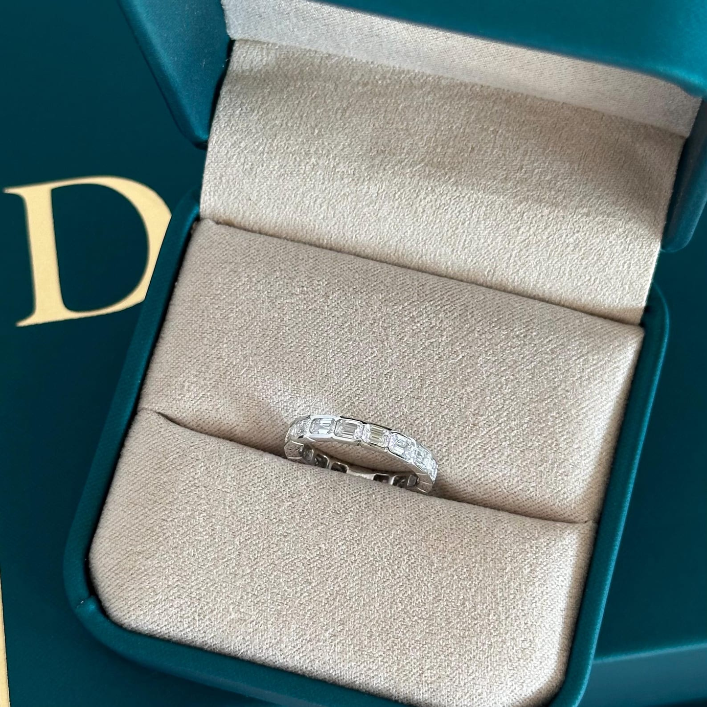0.13 TCW Round Twisted DEF/VVS Lab Grown Diamond Wedding Band