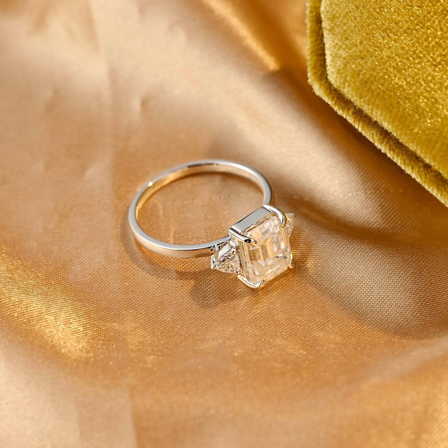 Round Halo, Pave & Split Shank Engagement Ring – 1.93 CT Lab Grown Diamond