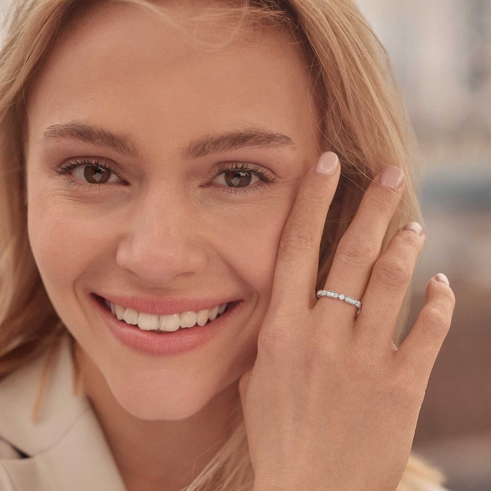 0.50 CT Round Shaped Moissanite Minimalist Wedding Band 4