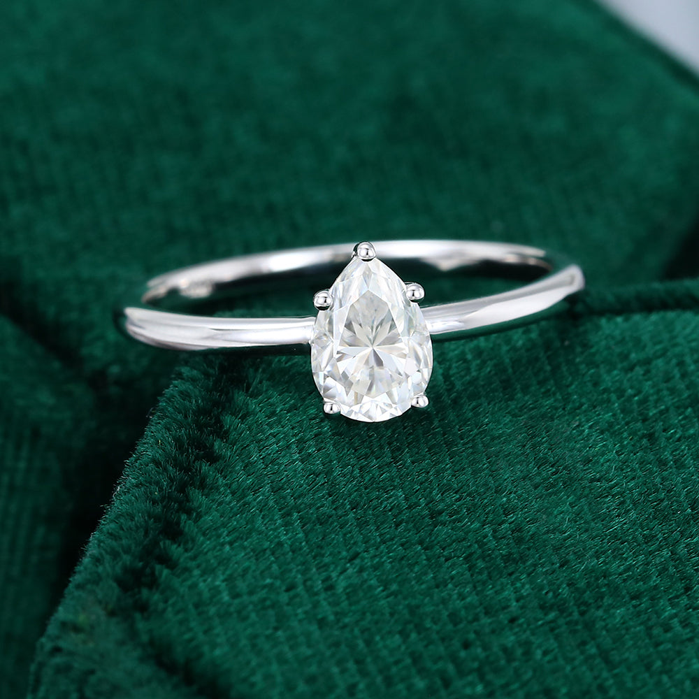 1.0 CT Pear Shaped Moissanite Solitaire Engagement Ring 3