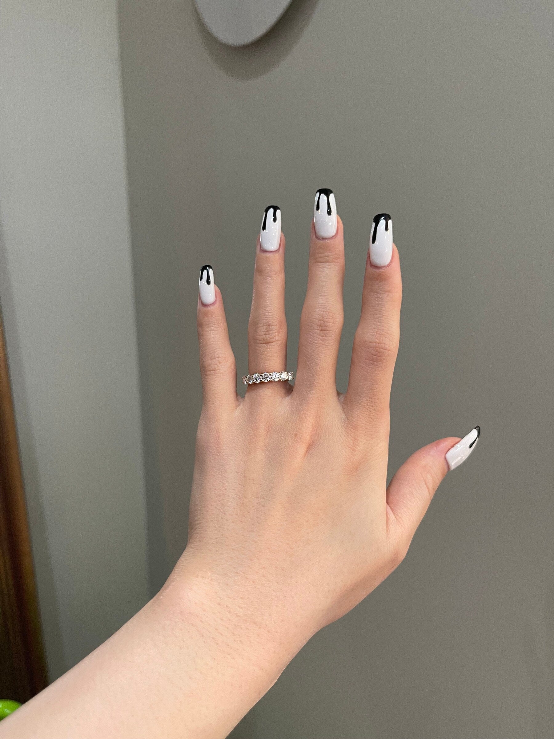 1.40 TCW Round Shaped Moissanite Five Stones Wedding Band 3