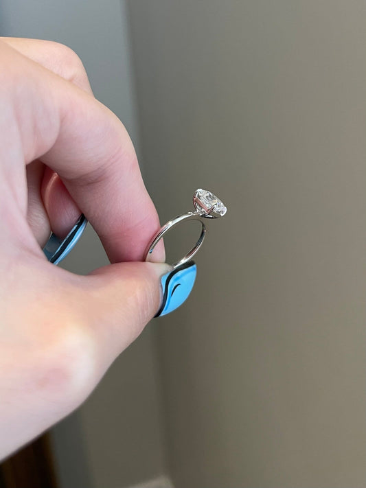 1.50 CT Radiant Shaped Moissanite Solitaire Engagement Ring 2