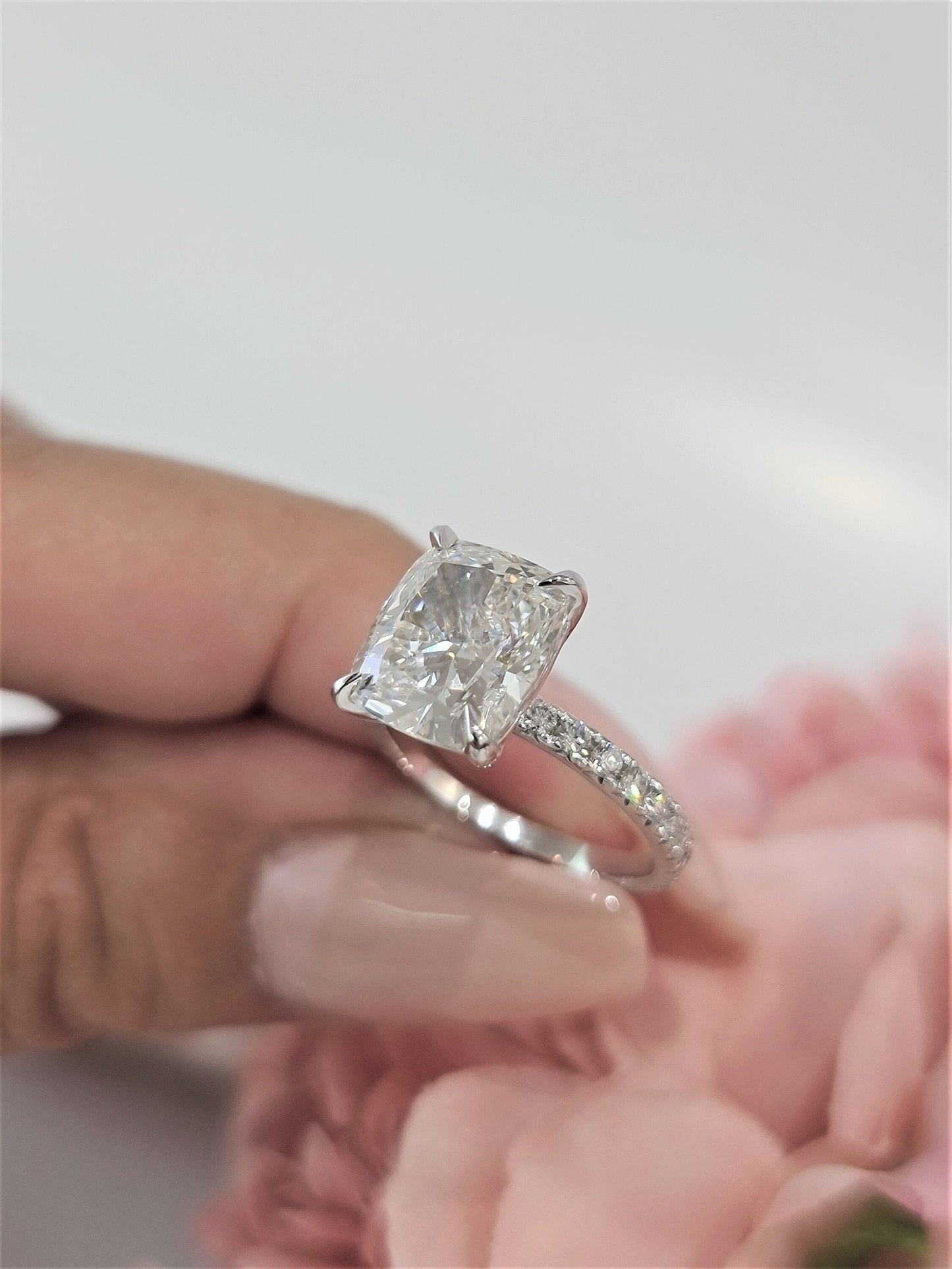 4.0 CT Cushion Solitaire CVD G/VS2 Diamond Engagement Ring 5