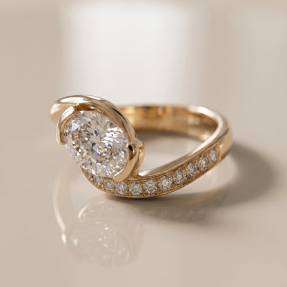 Oval Solitaire Engagement Ring – 2 CT Lab Grown Diamond