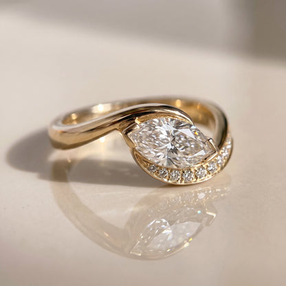 Oval Solitaire Engagement Ring – 2 CT Moissanite Diamond