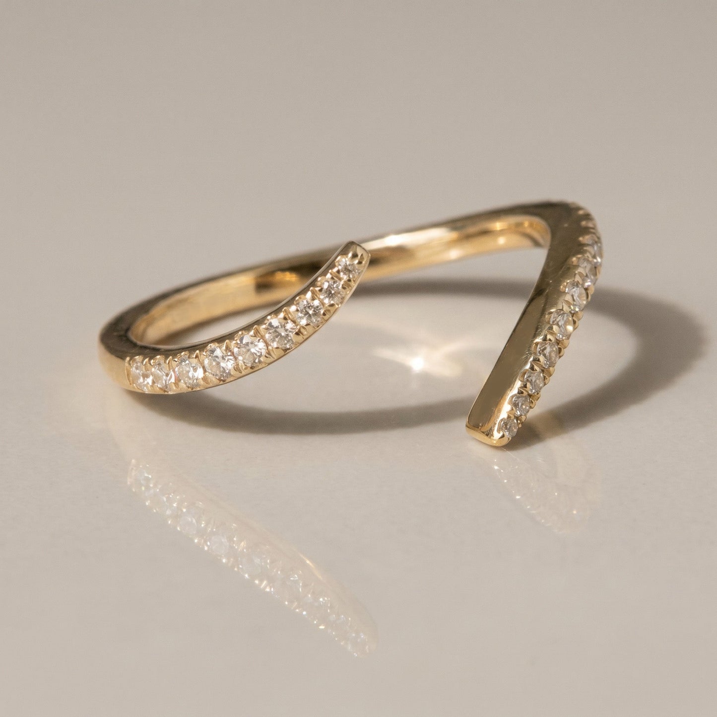 0.13 TCW Round Twisted Moissanite Wedding Band