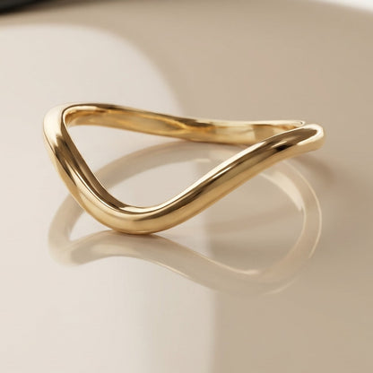 0.13 TCW Round Twisted Moissanite Wedding Band