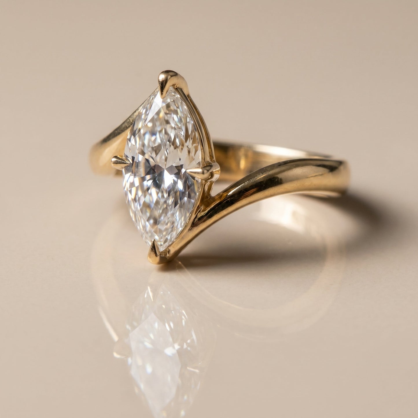 Oval Solitaire Engagement Ring – 2 CT Moissanite Diamond