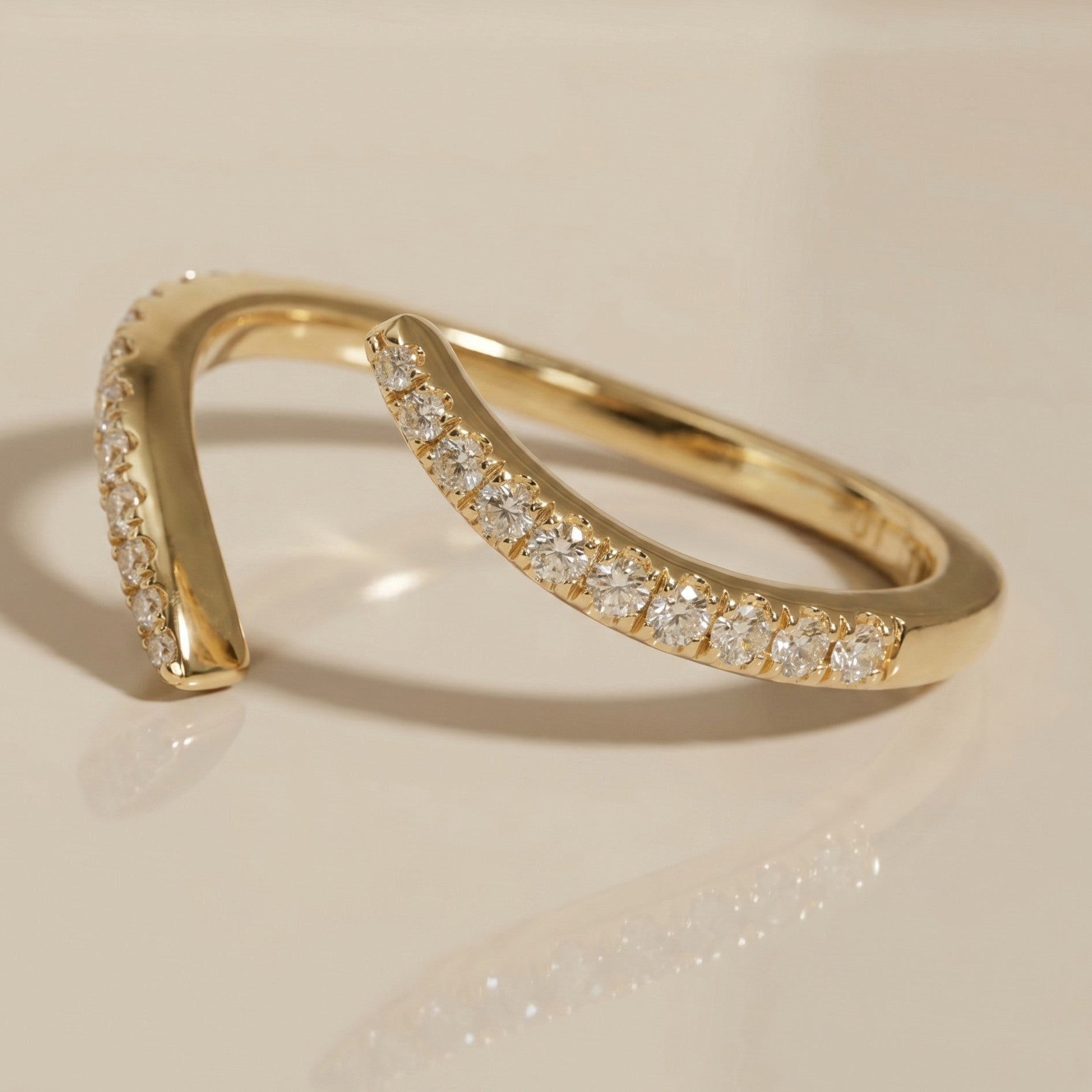 0.13 TCW Round Twisted DEF/VVS Lab Grown Diamond Wedding Band