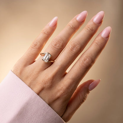 Oval Solitaire Engagement Ring – 2 CT Moissanite Diamond