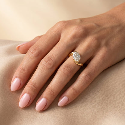 Oval Solitaire Engagement Ring – 2 CT Moissanite Diamond