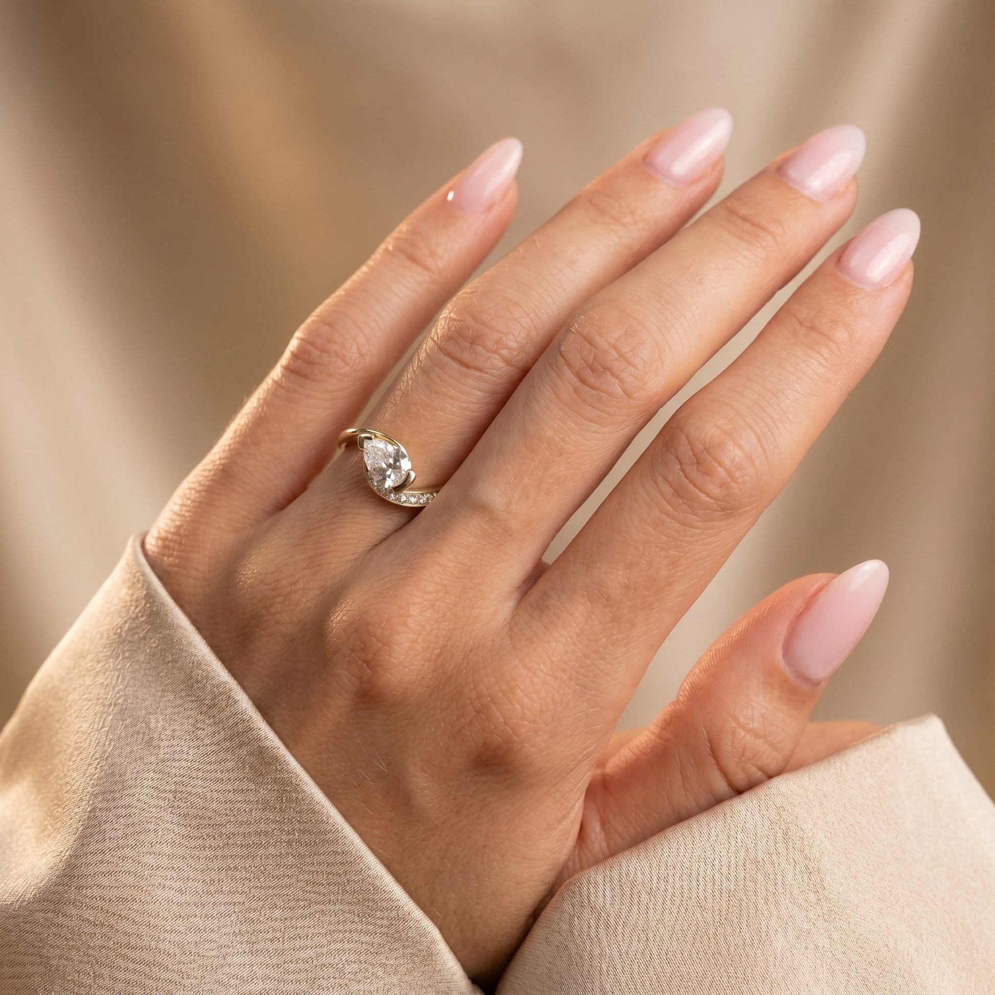 Oval Solitaire Engagement Ring – 2 CT Moissanite Diamond