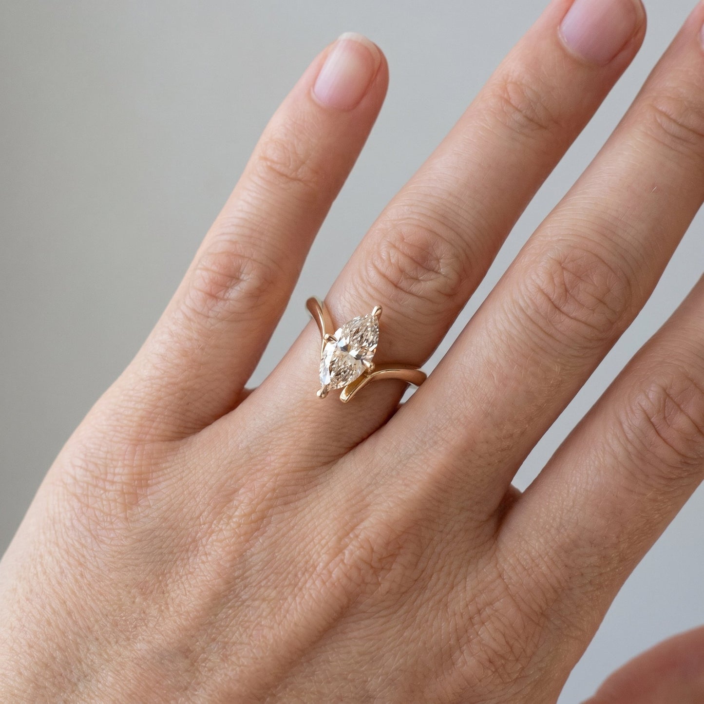 Oval Solitaire Engagement Ring – 2 CT Moissanite Diamond