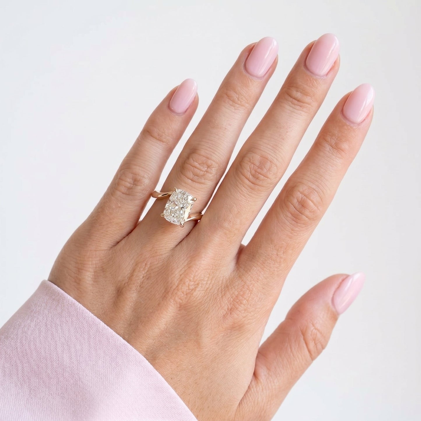 Oval Solitaire Engagement Ring – 2 CT Moissanite Diamond