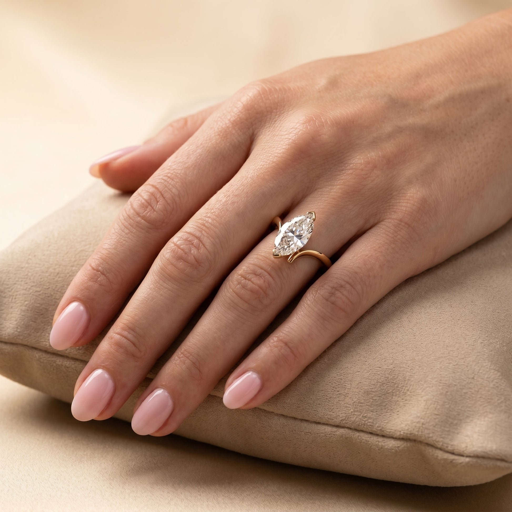 Oval Solitaire Engagement Ring – 2 CT Moissanite Diamond
