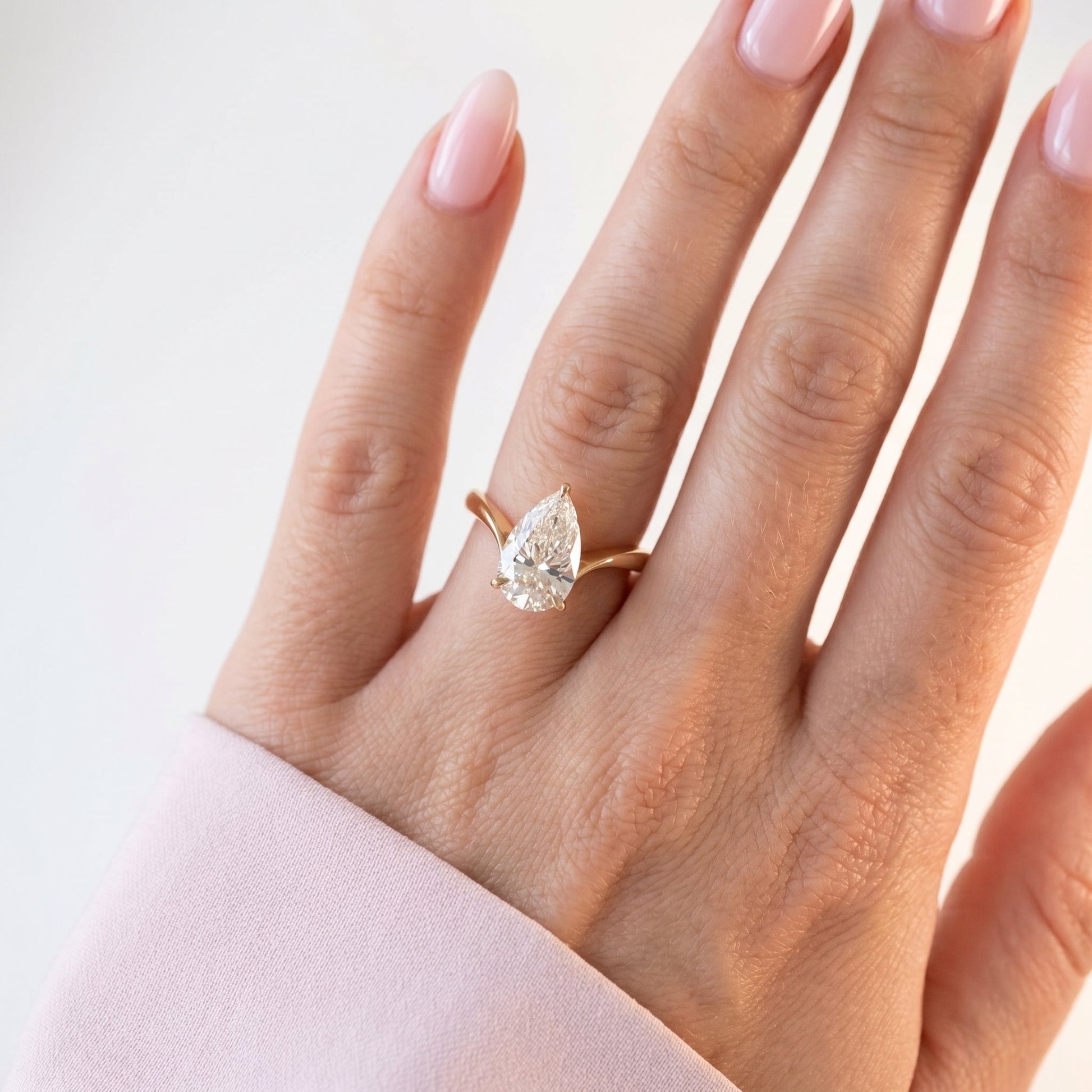 Oval Solitaire Engagement Ring – 2 CT Lab Grown Diamond