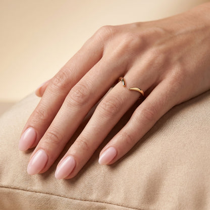 0.13 TCW Round Twisted Moissanite Wedding Band
