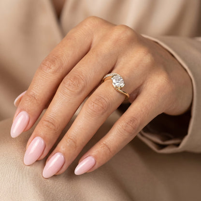 Oval Solitaire Engagement Ring – 2 CT Lab Grown Diamond