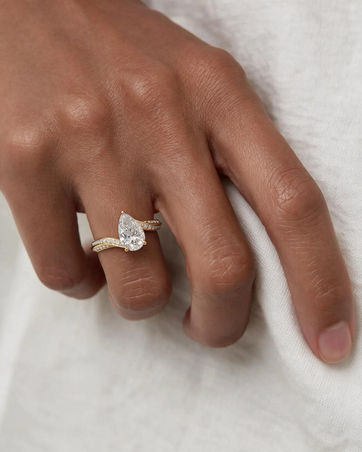 Marquise Solitaire With Tulip Prongs Lab Grown Diamond Engagement Ring