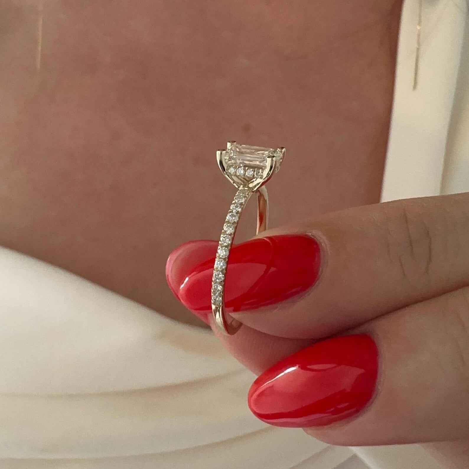 Round Halo, Pave & Split Shank Engagement Ring – 1.93 CT Lab Grown Diamond