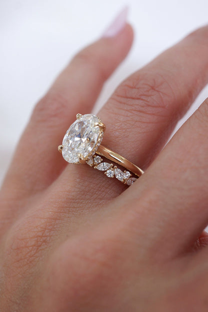 0.35 TCW Round Diamond Curved Pave DEF/VVS Lab Grown Wedding Band
