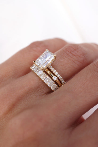0.35 TCW Round Diamond Curved Pave DEF/VVS Lab Grown Wedding Band