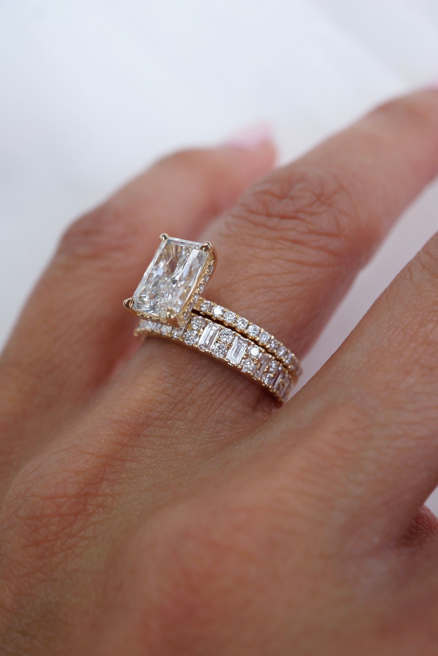 0.35 TCW Round Diamond Curved Pave DEF/VVS Lab Grown Wedding Band
