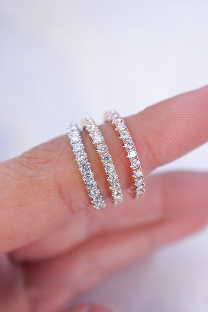 0.35 TCW Round Diamond Curved Pave DEF/VVS Lab Grown Wedding Band