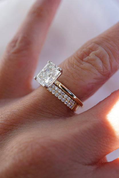0.35 TCW Round Diamond Curved Pave DEF/VVS Lab Grown Wedding Band