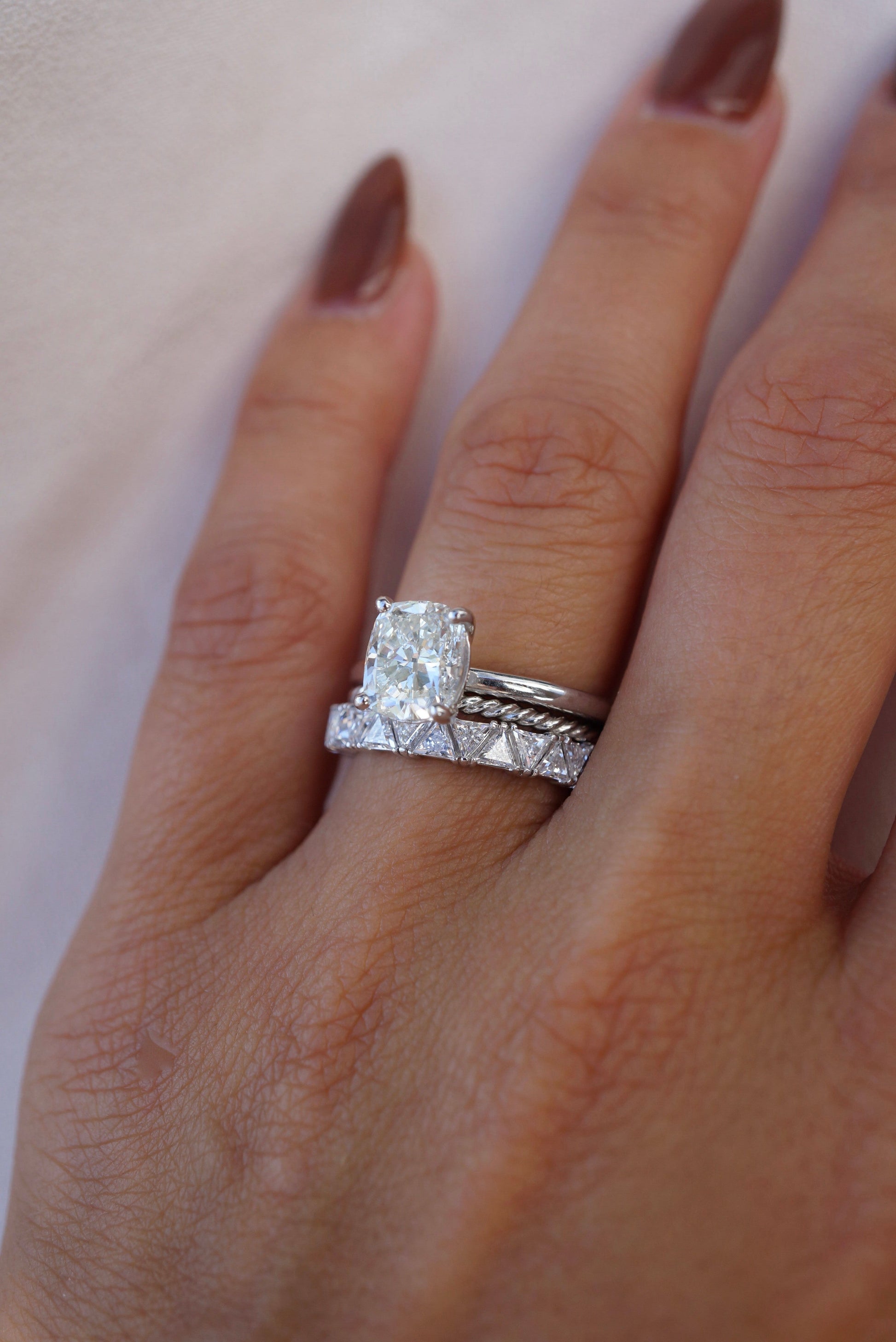 0.35 TCW Round Diamond Curved Pave DEF/VVS Lab Grown Wedding Band