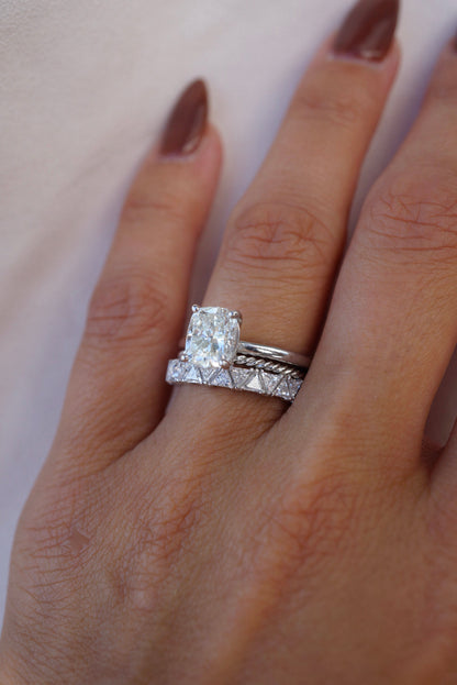 0.35 TCW Round Diamond Curved Pave DEF/VVS Lab Grown Wedding Band