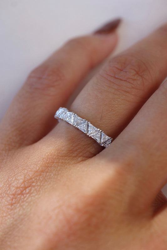 0.35 TCW Round Diamond Curved Pave DEF/VVS Lab Grown Wedding Band