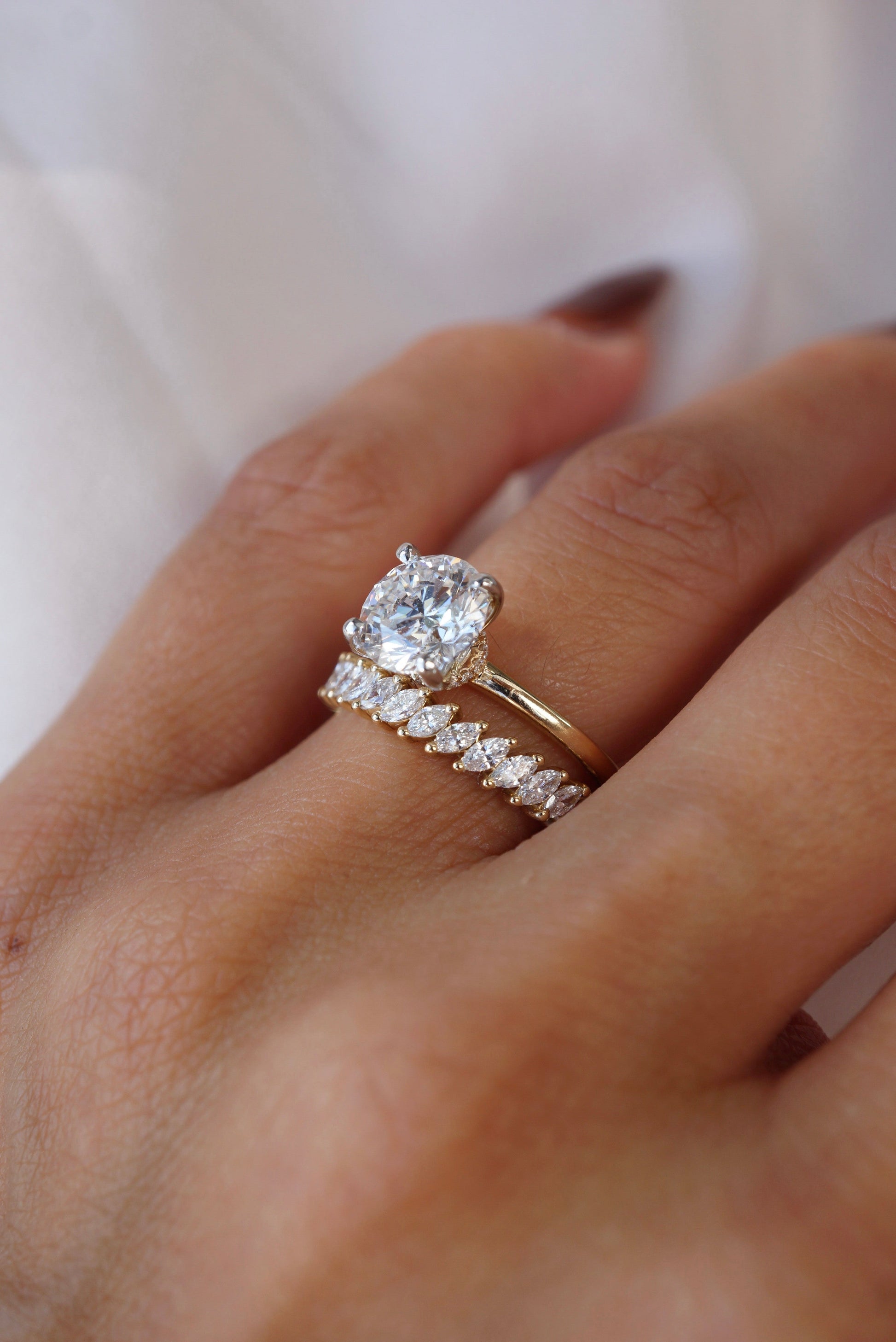 0.35 TCW Round Diamond Curved Pave DEF/VVS Lab Grown Wedding Band