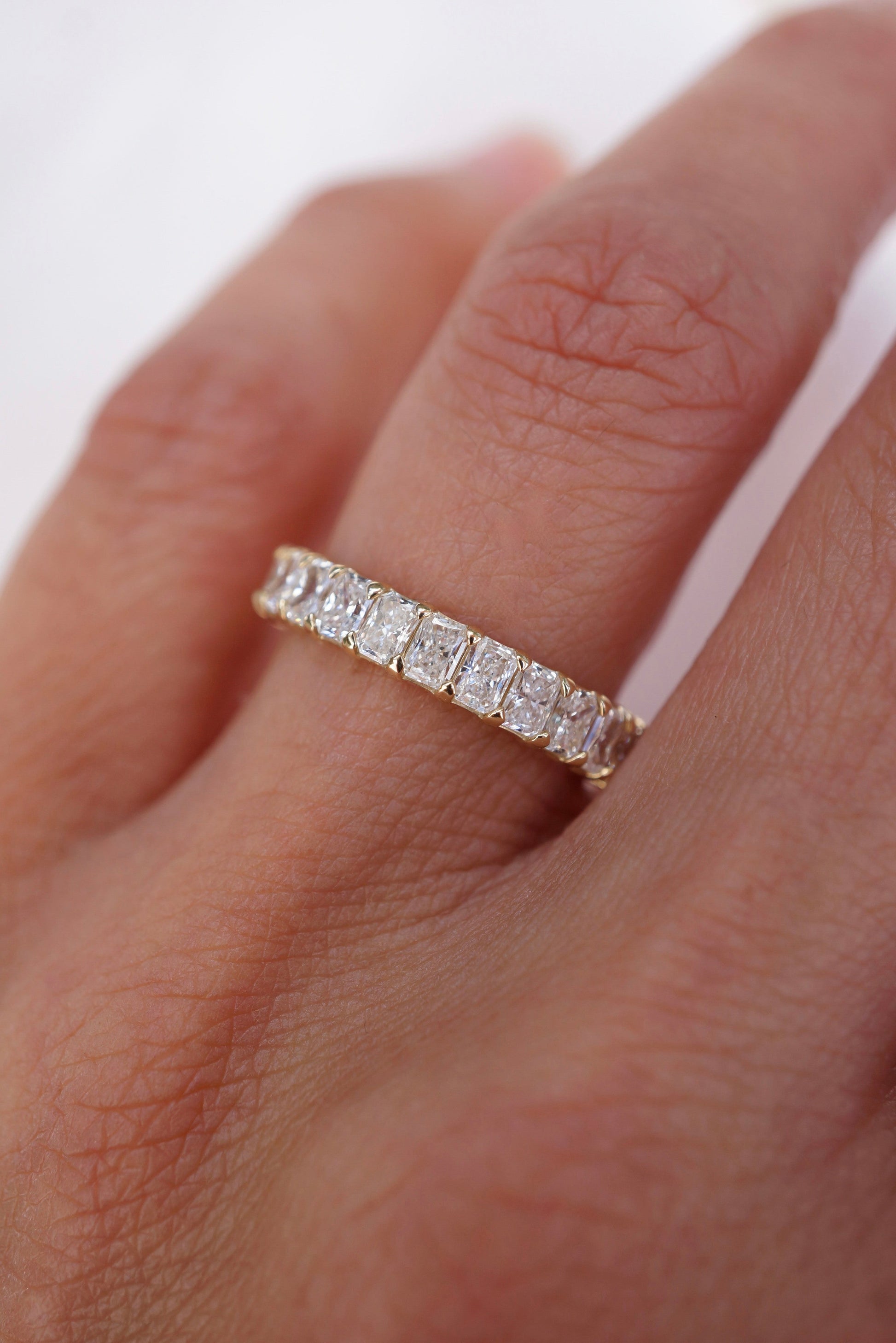 0.35 TCW Round Diamond Curved Pave DEF/VVS Lab Grown Wedding Band