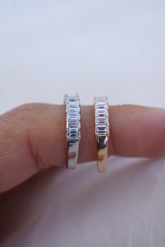 0.35 TCW Round Diamond Curved Pave DEF/VVS Lab Grown Wedding Band