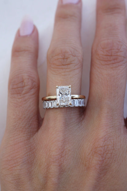 0.35 TCW Round Diamond Curved Pave DEF/VVS Lab Grown Wedding Band