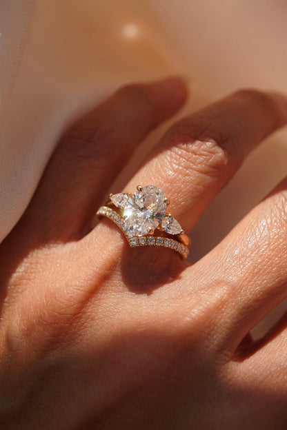 0.35 TCW Round Diamond Curved Pave DEF/VVS Lab Grown Wedding Band