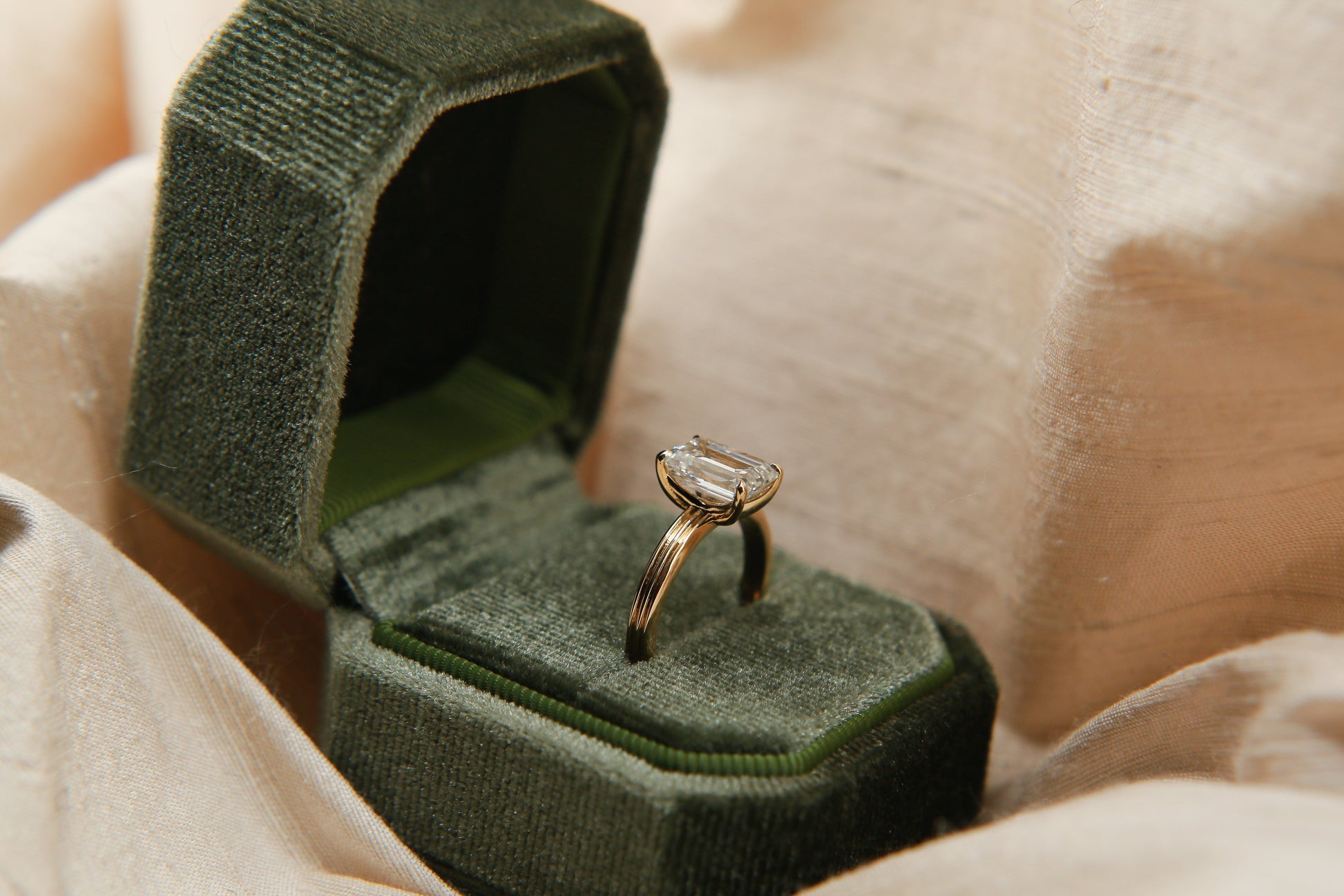 Round Swirl Semi Pave Engagement Ring – 1 CT Moissanite Diamond