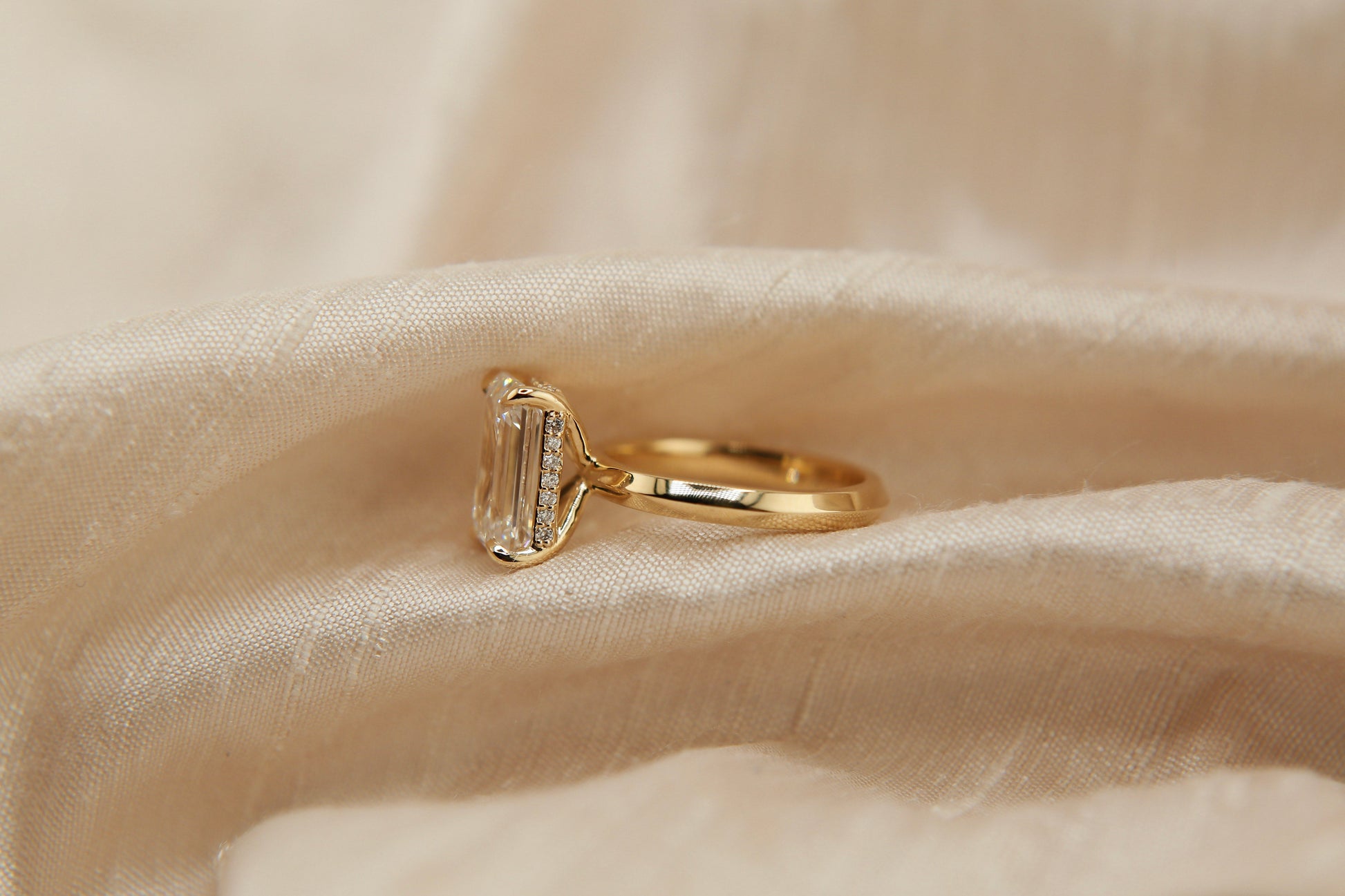 Round Swirl Semi Pave Engagement Ring – 1 CT Moissanite Diamond