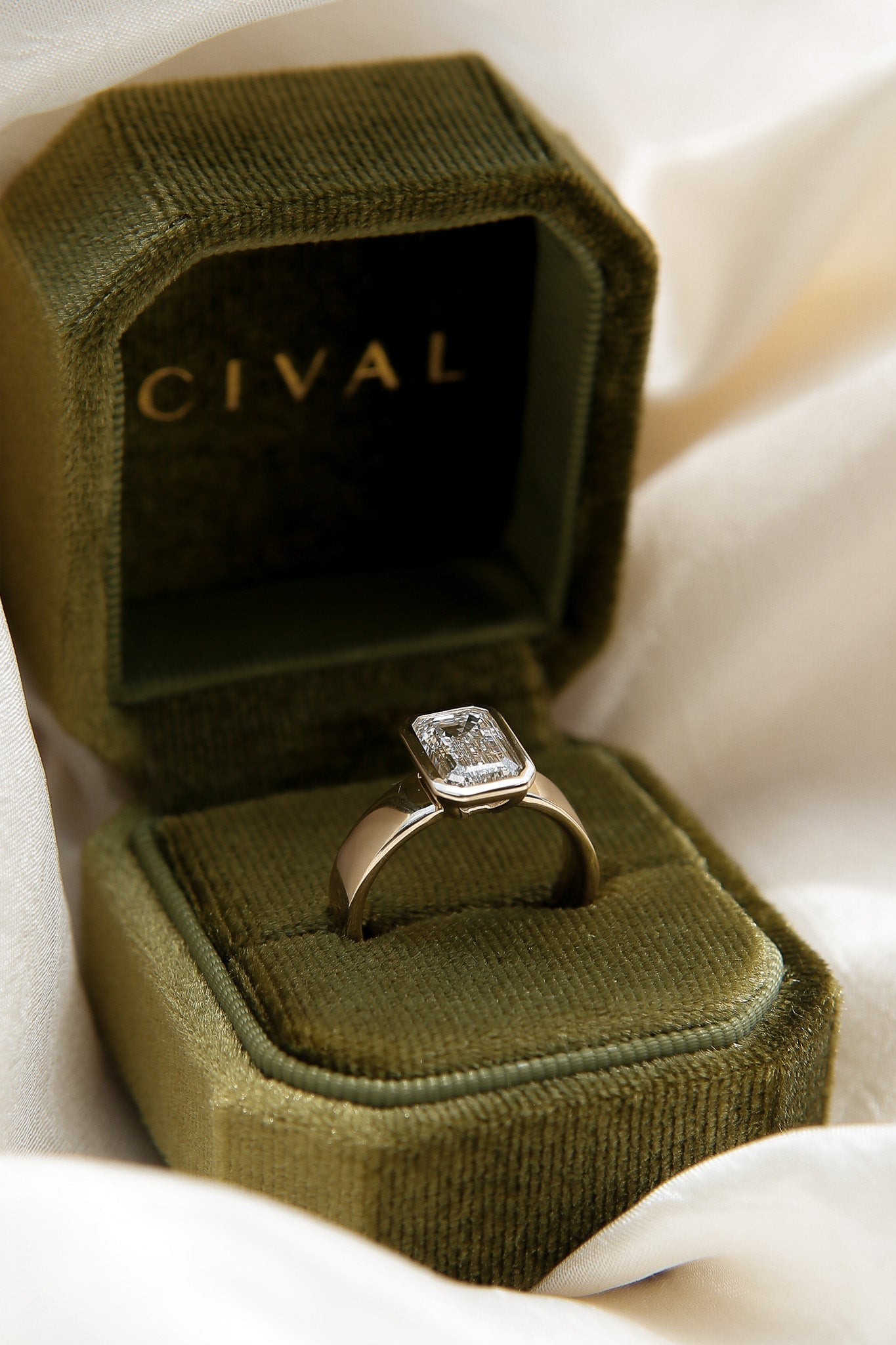 Round Swirl Semi Pave Engagement Ring – 1 CT Moissanite Diamond