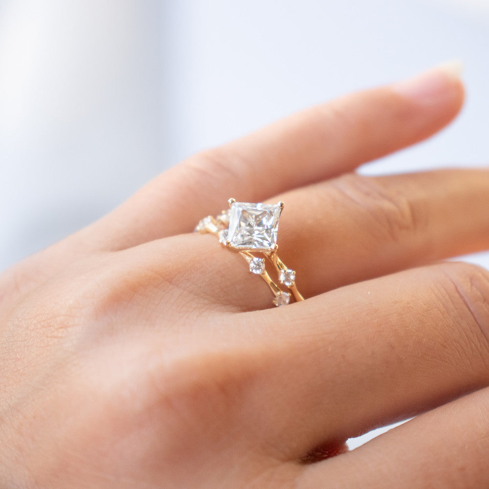 2 CT Round Three Stones Lab Grown Diamond Engagement Ring