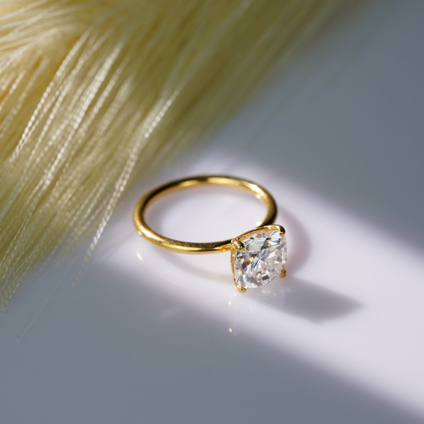 Oval Solitaire Engagement Ring – 2 CT Lab Grown Diamond