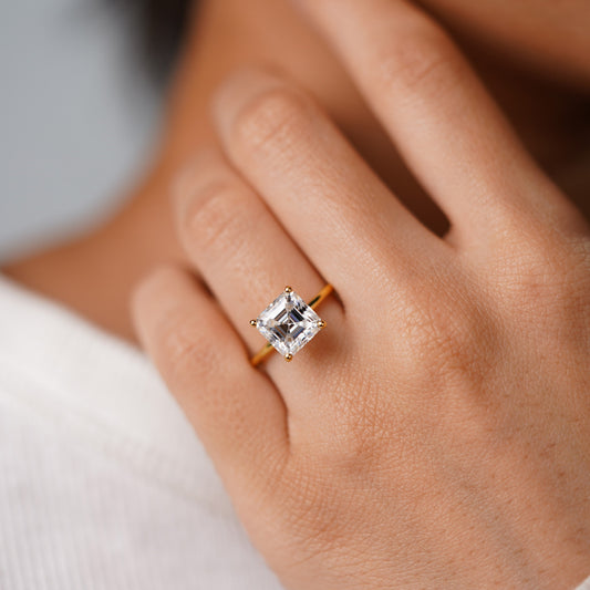 Oval Solitaire Engagement Ring – 2 CT Lab Grown Diamond