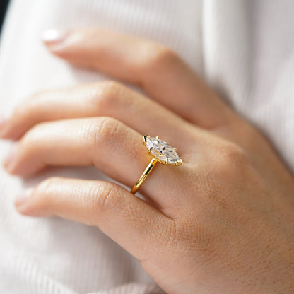 Oval Solitaire Engagement Ring – 2 CT Lab Grown Diamond
