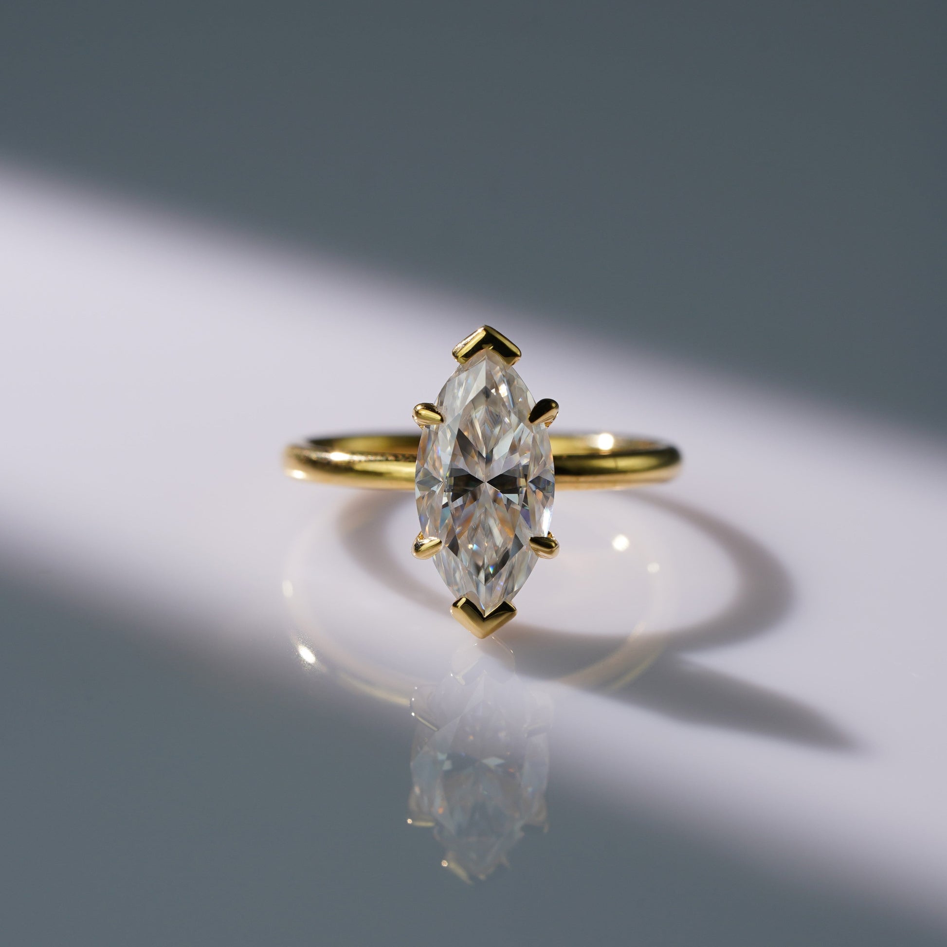 Oval Solitaire Engagement Ring – 2 CT Lab Grown Diamond